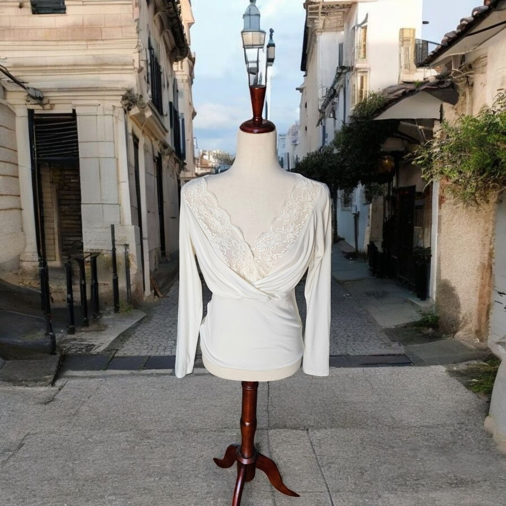 Evan Picone Elegant White Lace Wrap Top